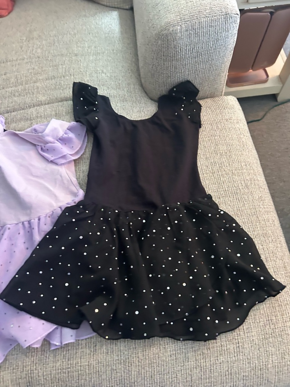 Lot of 3 girls dance outfits ranging size 130-140 - Picture 6 of 7